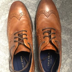 Cole Haan 7.5 brown wingtip dress shoe